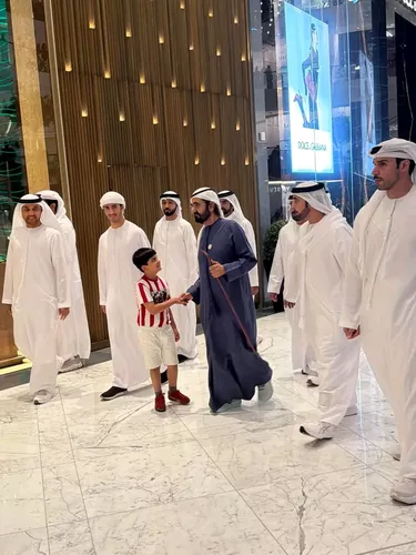 A moment kilaan and his family will cherish forever 🤍✨ During a visit to Dubai Mall, Kilaanwolf had the incredible opportunity to meet the Dubai Ruler HH Sheikh Mohamed bin Rashid Al Maktoum and share a special moment together. 🇦🇪❤️