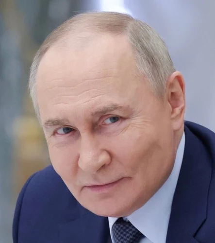 🇨🇳🇷🇺 US officials fear China or Russia may be helping Iran strike US targets.