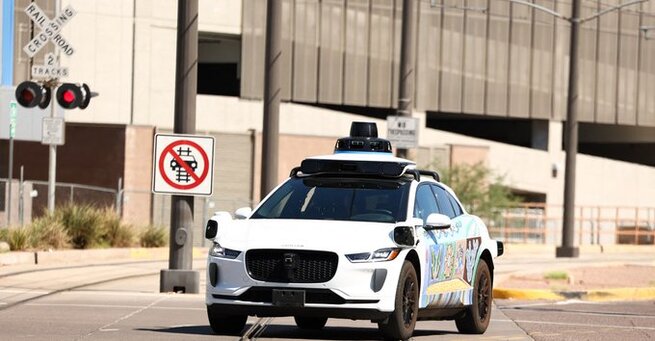 DoorDash Teams Up With Waymo In Phoenix
