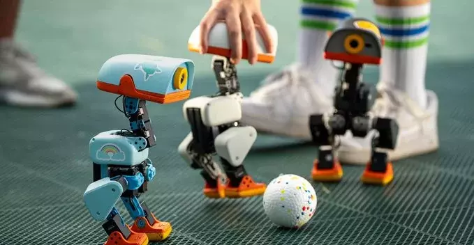 Each Microduck Sings with Unique AI Voice