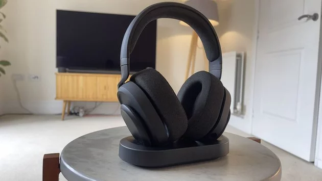 Fractal Scape Wireless Headset Packs Unbelievable Features