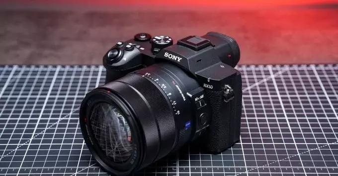 Sony RX10 Superzoom Returns: Stacked Sensor, Premium Price – Worth It?