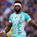Siya Defends Manie's Goal-Kicking