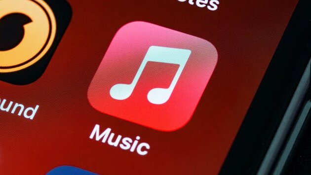 Apple Music’s AutoMix on iOS 26 Is Fun—but Flawed