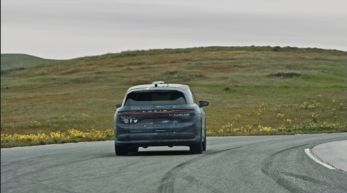 Lucid Plans To Start Production Of Gravity Electric SUV In Late 2024