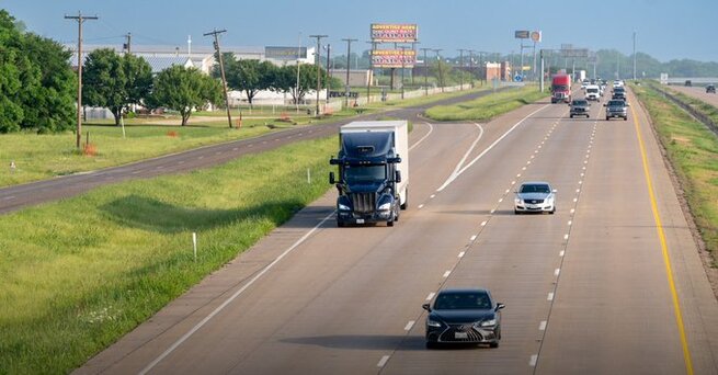 Aurora Driverless Trucks Set to Hit Hundreds by 2026