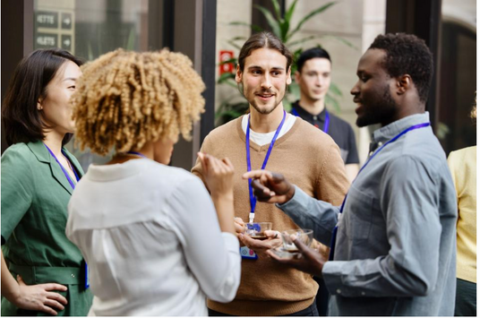4 Networking Strategies for Introverts to Succeed