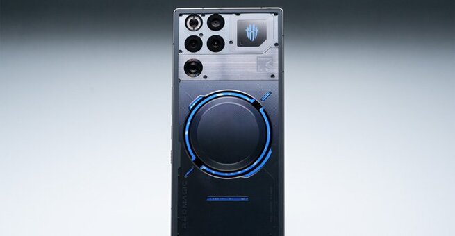 Redmagic 11 Pro: World’s First Liquid-Cooled Phone