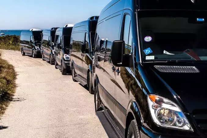 Chauffeur Service Bracknell: A Comfortable Way to Travel Getting around a busy town or traveling to an important destination can sometimes be stressful. Traffic, parking difficulties, unfamiliar roads, and tight schedules ca