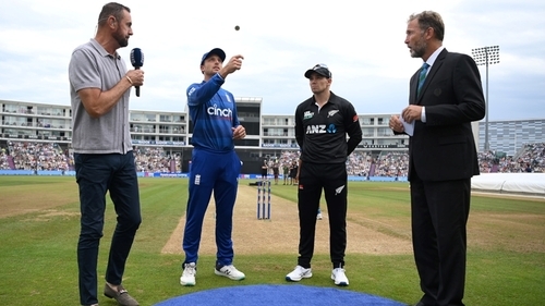 New Zealand Bowl Against England In Rain-Affected 2nd ODI
