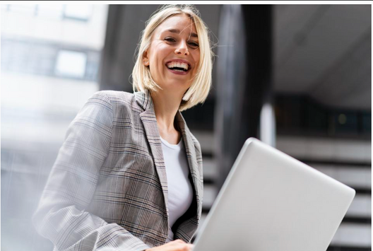 11 High-Paying, AI-Proof Jobs for Extroverts in 2025