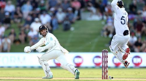 Century-Maker Blundell In 'Fight Mode' Facing England Bowling Greats