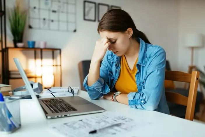 7 Signs Doomjobbing Is Sabotaging Your Job Search (And How to Stop)