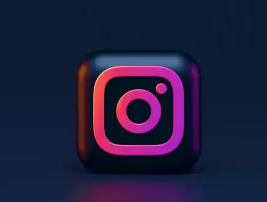 The Relationship Between Instagram Influencer Credibility and Consumer Buying Behavior