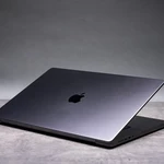 Apple May Debut Its First Touchscreen MacBook in October