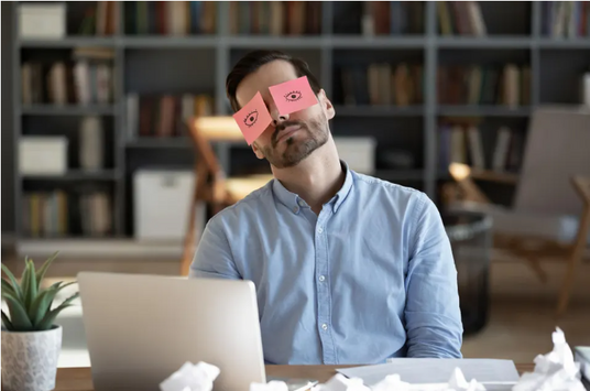Gen Z Ghostworking: Why It’s Surging at Work Right Now