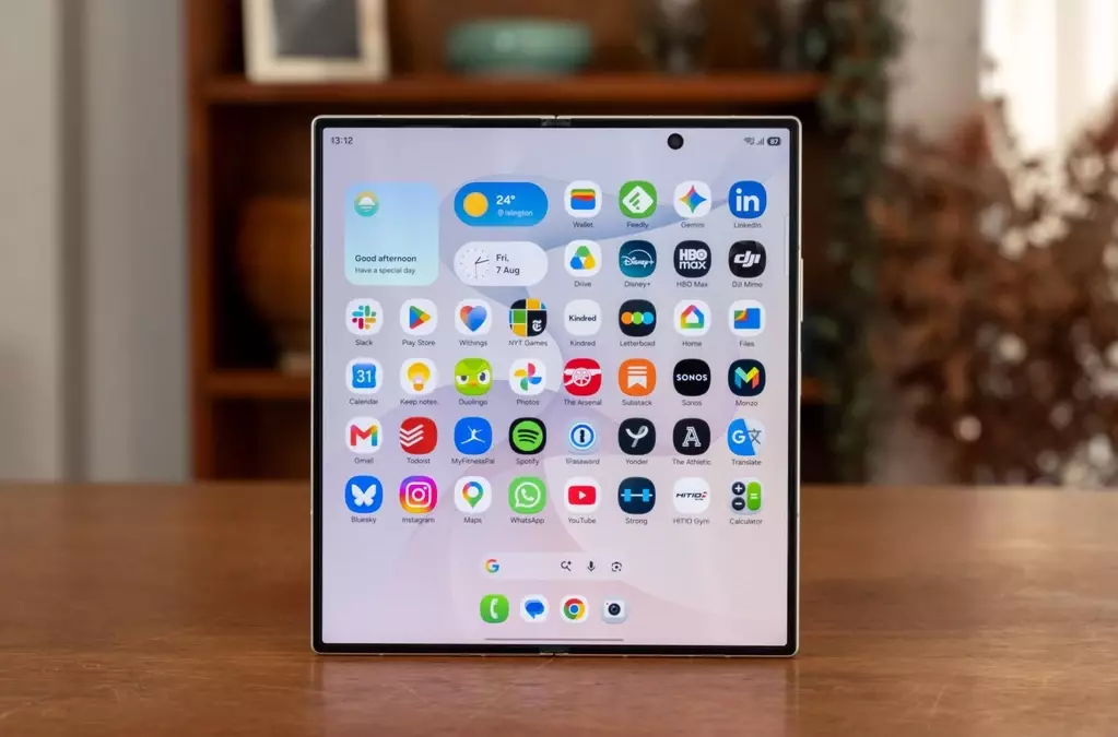 Samsung Z Fold 8 Deal: $350 Off Ahead of iPhone Duo
