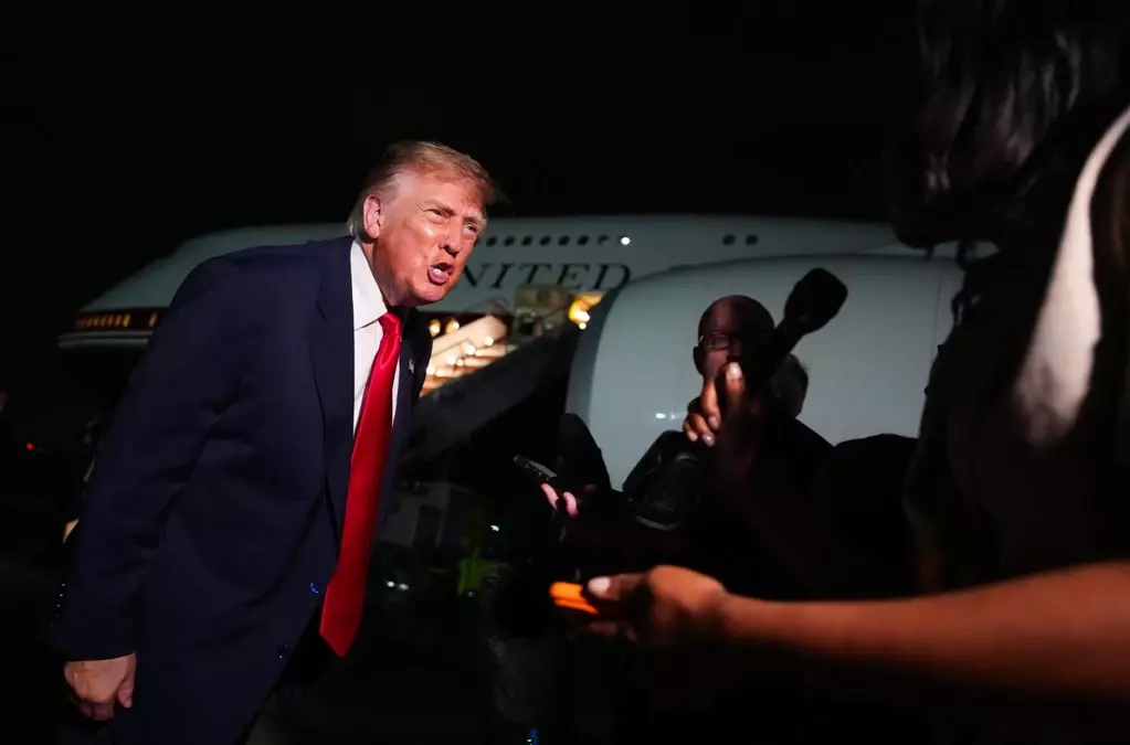 Trump Escalates Free Speech Threats with Journalist Bans