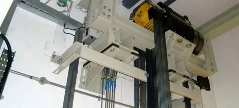 How Do Commercial Lift Installation Projects Progress From Planning to Testing?