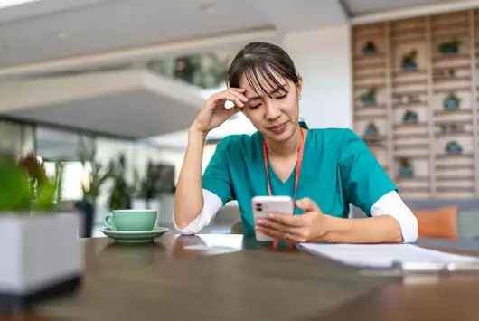 Shift Sulking: Workers Show Up Already Drained as 2026 Nears