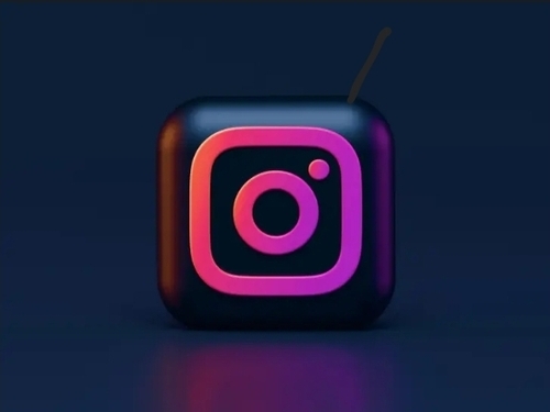 Instagram’s Latest Test Lets Creators Highlight Comments In Their Stories