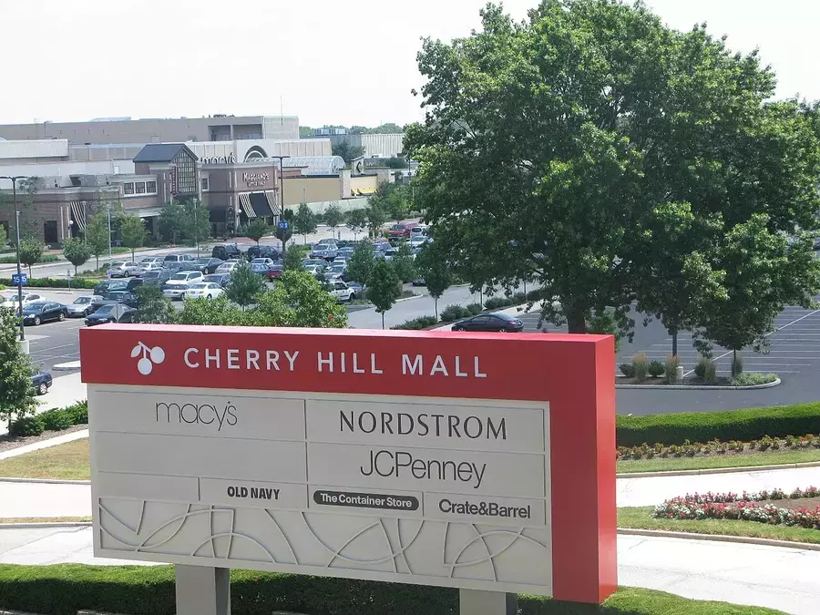 Where South Jersey Shops: Pakistani Clothes for Cherry Hill NJ Families