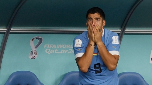 Uruguay Boss Bielsa Leaves Suarez, Cavani Out Of Squad