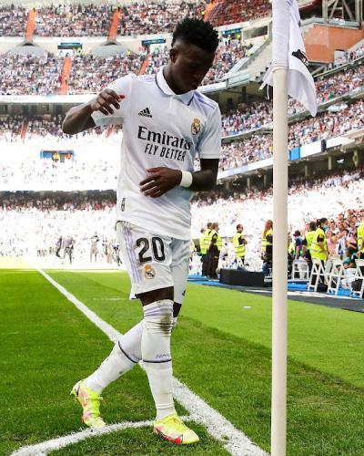 Real Madrid Title Hopes Hurt By 10-Man Atletico