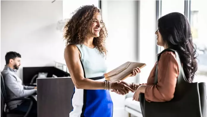 10 Simple Gestures That Still Go a Long Way At Work (Build Stronger Relationships)