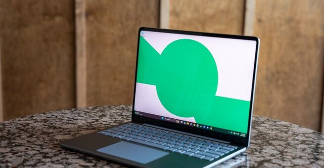 Microsoft 13-inch Surface Laptop Hits $549.99