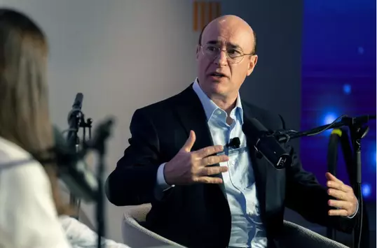 This Billionaire Made His Fortune By Saying “Womp Womp” To Bad Ideas