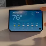 Apple Exec: 'Hold Us Accountable' on iPhone Duo Crease