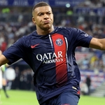 Mbappe Scores Twice As Ruthless PSG Hammer Lyon