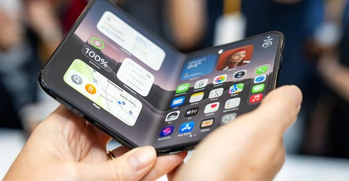 Samsung Galaxy Z Fold 8 vs Android Foldables: What's New