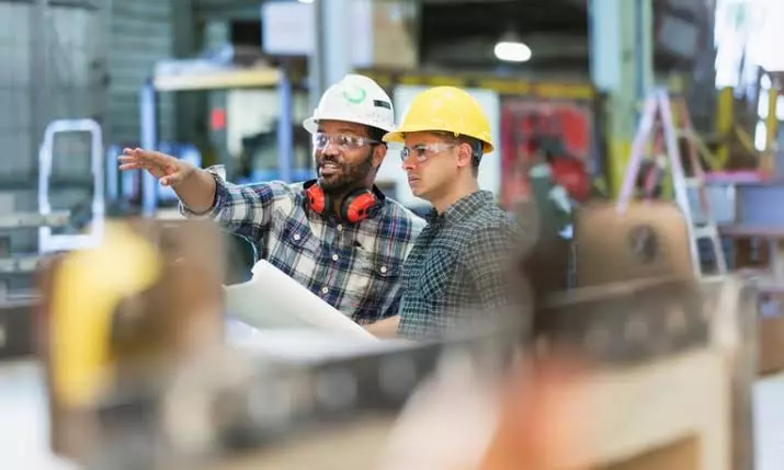 How Experienced Tradespeople Can Advance Their Careers