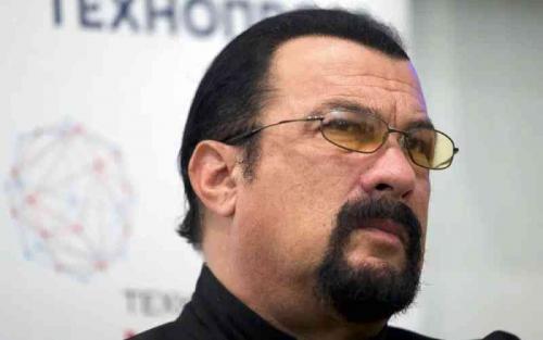 Putin Bestows Friendship Award On Actor Steven Seagal