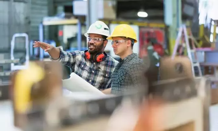 How Experienced Tradespeople Can Advance Their Careers