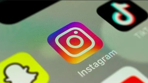 Instagram’s Code Reveals A ‘Meta Verified’ Feed Filter, But Company Denies Active Test