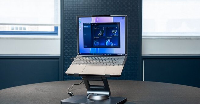 Lenovo Smart Motion Concept Laptop Stand Review