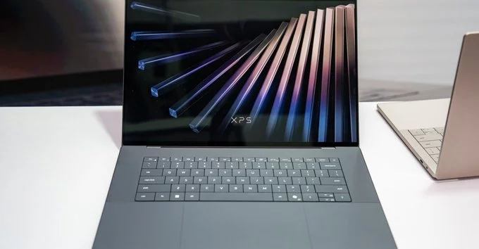 Laptop Battery Life: Intel and LG Display Set New Standard