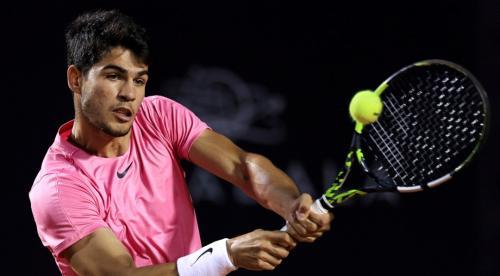 Alcaraz Wins Rain-Delayed Opener In Rio