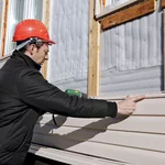 How Can Repairing the Vinyl Siding Protect Your Mobile Home?