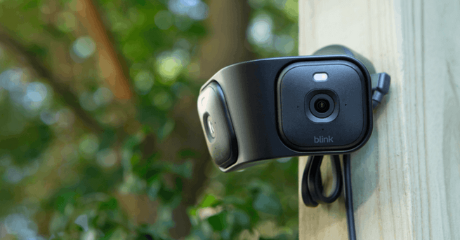 Amazon Sticks Two Cameras Together For The 180-Degree Blink Arc