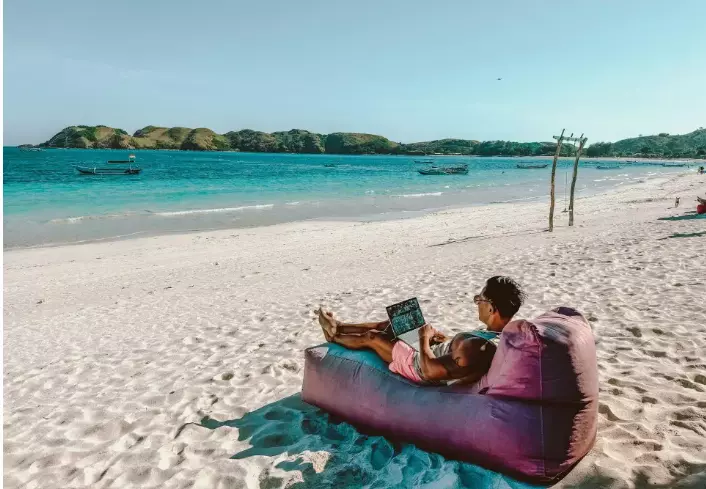 Quiet Vacationing: The Workplace Problems Behind It