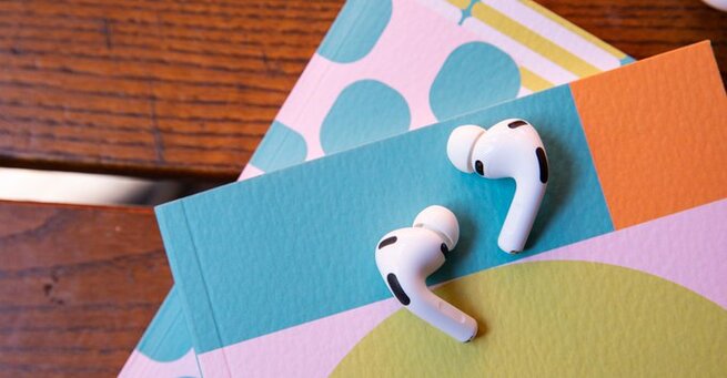 AirPods Black Friday Deals Up to 47% Off