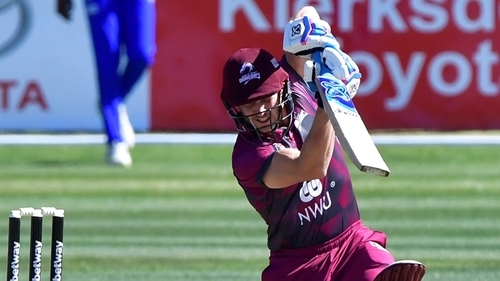 Rain Washes Out Dolphins-Rocks, Van Tonder Century Lifts NW Dragons