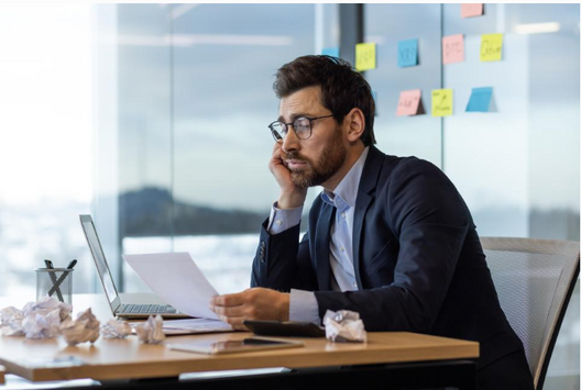 7 Signs Your Boss Is Quiet Quitting On You