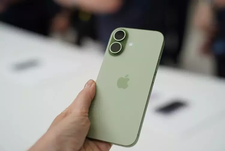 iPhone 18 Fall Launch Expected to Skip Standard Models