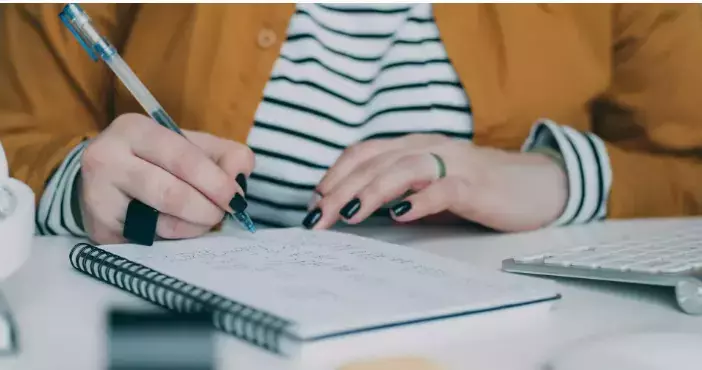 How to Use ChatGPT to Plan Your Week: 3 Smart Prompts
