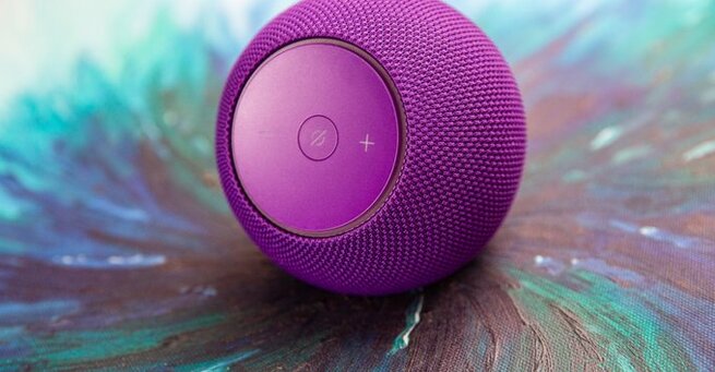 Echo Dot Max Smart Speaker Packs a Punch